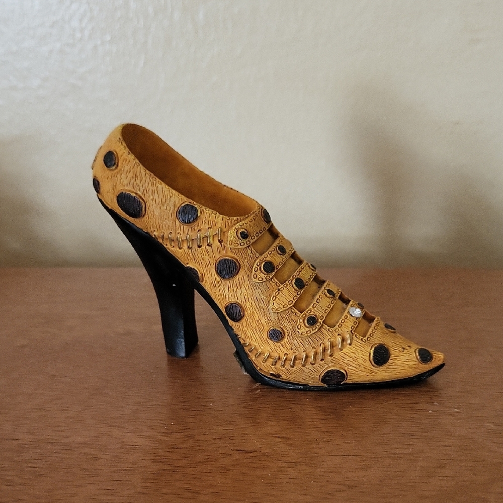Elegant Polka Dot Decorative Shoe From K's Collection